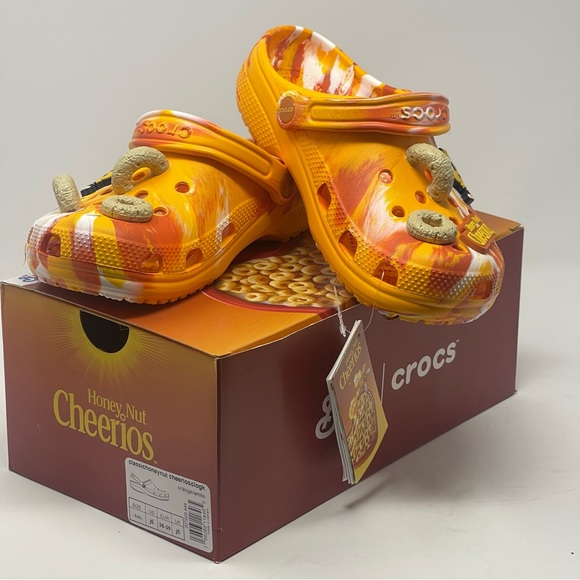 Crocs Classic Honey Nut Cheerios Clogs Junior 5 Womens 7 All-Terrain New In Box - Picture 2 of 8
